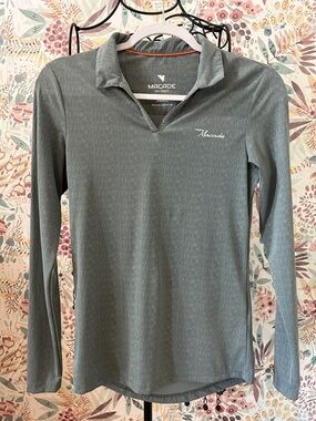 Macade Golf Women’s Long-Sleeve Performance V-Neck Polo Pullover - Gray Small